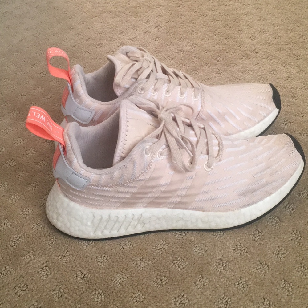 Adidas NMD R2 - Picture 2 of 3